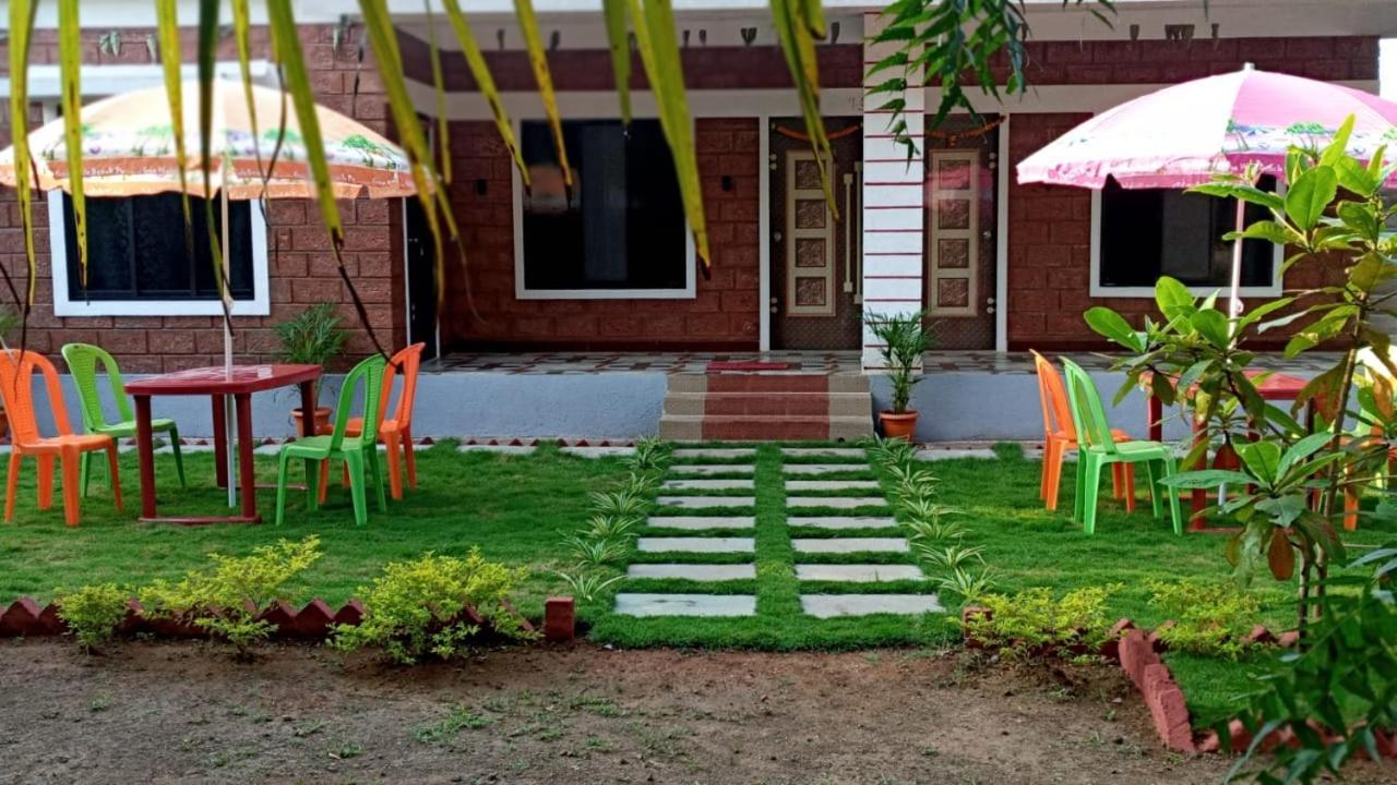 Coconut Village Resort Alibag Bagian luar foto